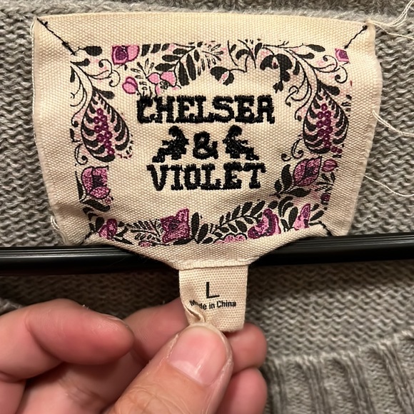 Chelsea & Violet Sequin Face Sweater Gray Grey Size Large Pullover Jumper - Picture 3 of 7